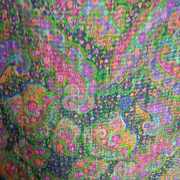 ❤️YSL YVES SAINT LAURENT FOULARDS PAISLEY 100% Wool PIANO SHAWL SCARF 39x38 - Picture 5 of 7